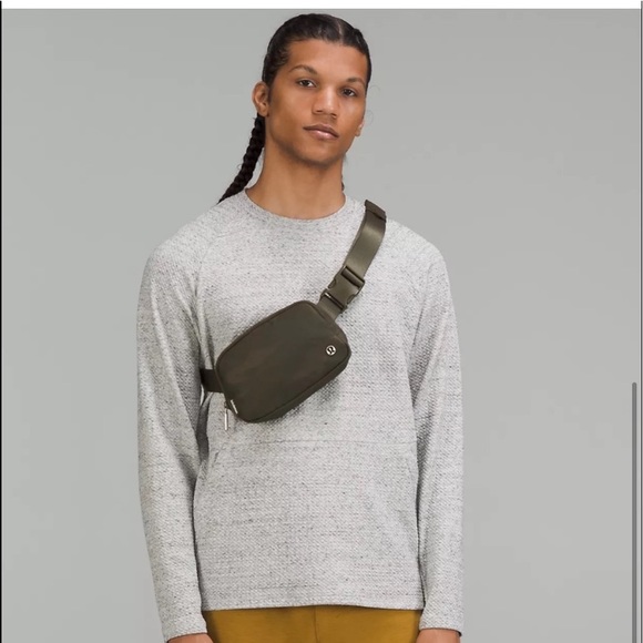 Lululemon Everywhere Belt Bag Camo Crossbody Sling Bag Nwt - Picture 2 of 8